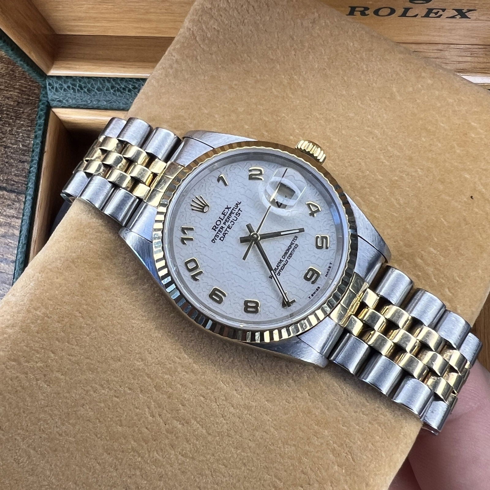 Rolex Datejust Steel & Gold 16233 - JJW Watches